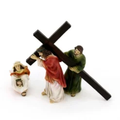 Scena Gesù Che Porta La Croce Resina Colorata 9 Cm -Vendite Consumabili 154001163 scena gesu che porta la croce 9 cmd 550x550 1
