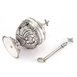 Turibolo Con Navetta Stile Barocco Cesellato A Mano 27 Cm 18 Turibolo Con Navetta Stile Barocco Cesellato A Mano 27 Cm -Vendite Consumabili 200017 f turibolo con navetta in fusione barocca altezza cm 30 550x550w