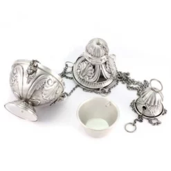 Turibolo Con Navetta Barocco Cesellato A Mano 24 Cm -Vendite Consumabili 200020 d turiblo con navetta in fusione barocca argentata altezza cm 24 550x550w