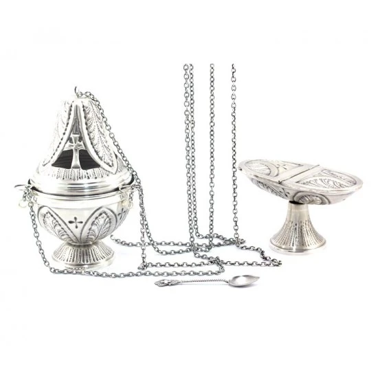 Turibolo Con Navetta In Ottone Cesellato Foglie 21 Cm 1 Turibolo Con Navetta In Ottone Cesellato Foglie 21 Cm