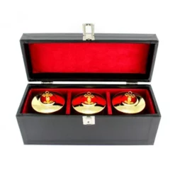 Servizio 3 Vasetti Per Oli Santi Con Astuccio 9 Cm -Vendite Consumabili 340068 servizio 3 vasetti per oli santi con astuccio 9 cmb 550x550w