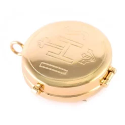 Teca Eucaristica Con IHS Inciso Diametro 5,5 Cm -Vendite Consumabili 570051 teca eucaristica con ihs inciso diametro 5 5 cmc 550x550w